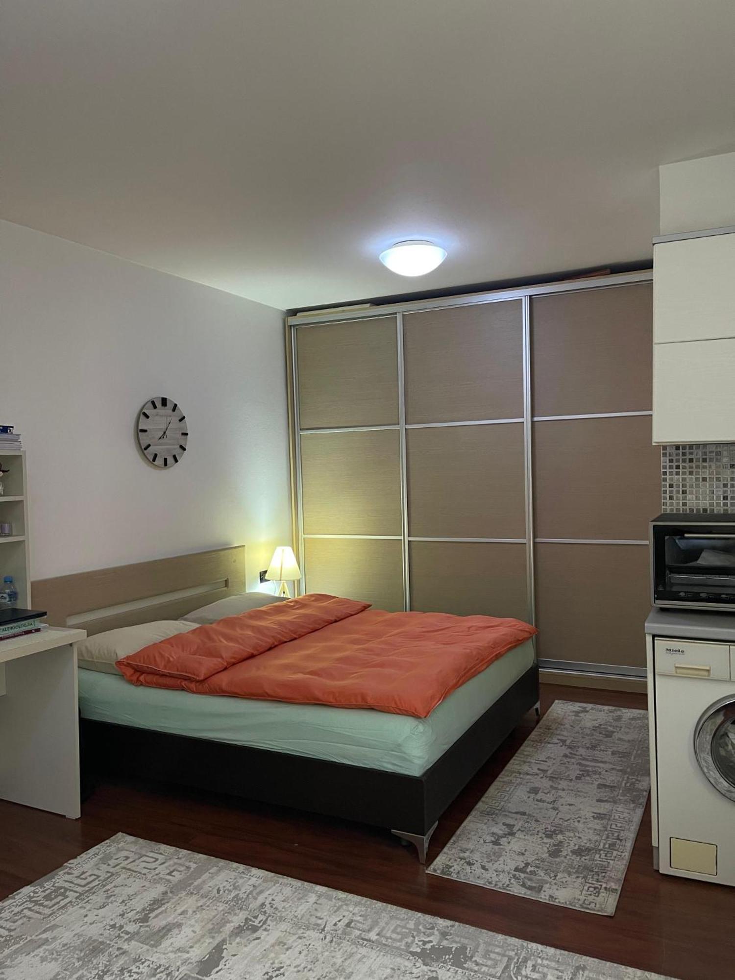 Sky Center Apartment Tiranë Eksteriør bilde