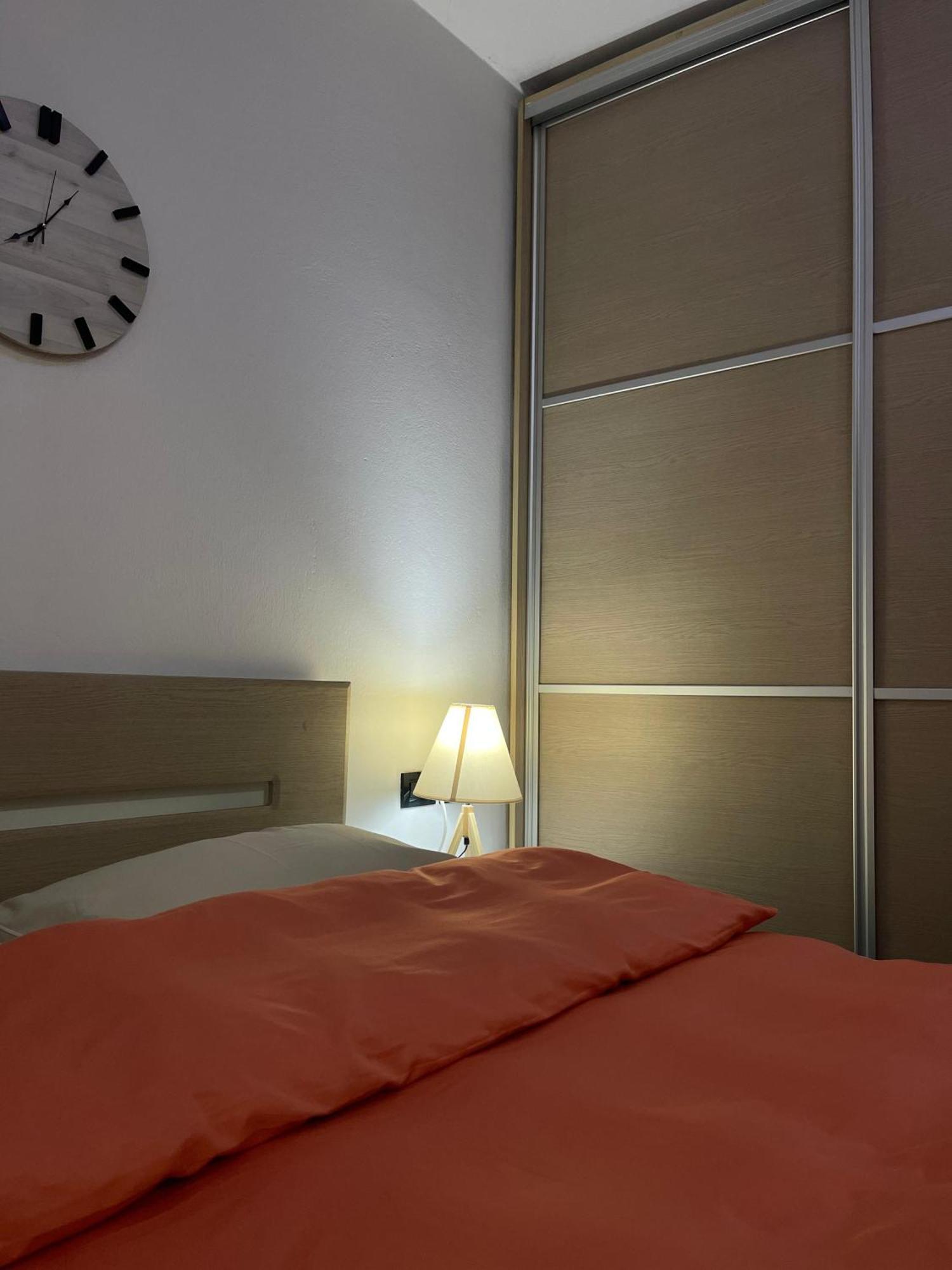 Sky Center Apartment Tiranë Eksteriør bilde